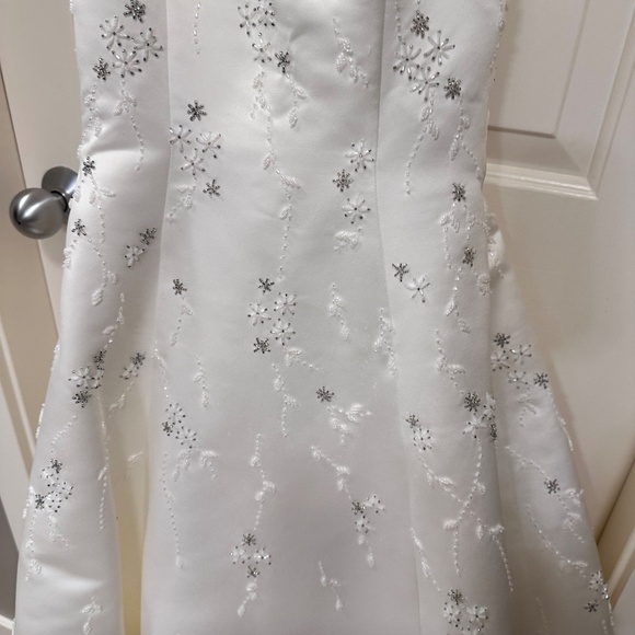 Wedding Dress - Picture 2 of 6